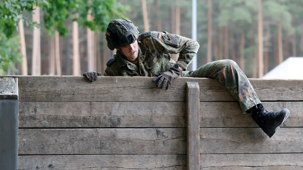 Bundeswehr-Fragebogen: Bei Nichtantwort droht ein Bußgeldverfahren
