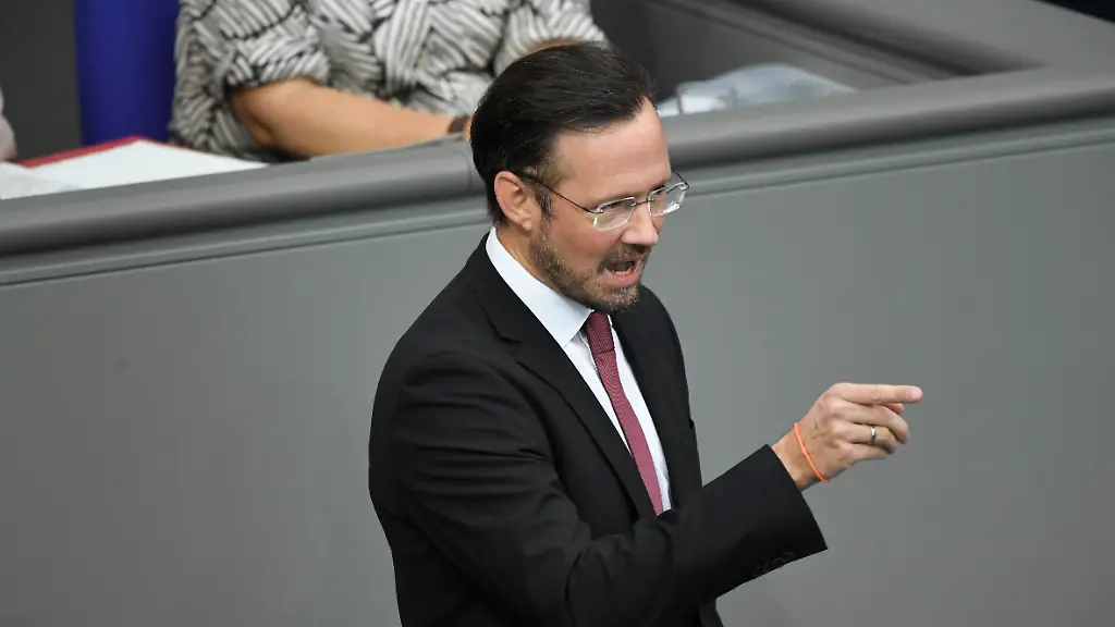 Vorschlag der Rentenkommission: SPD pocht auf Rentenbeiträge für Abgeordnete