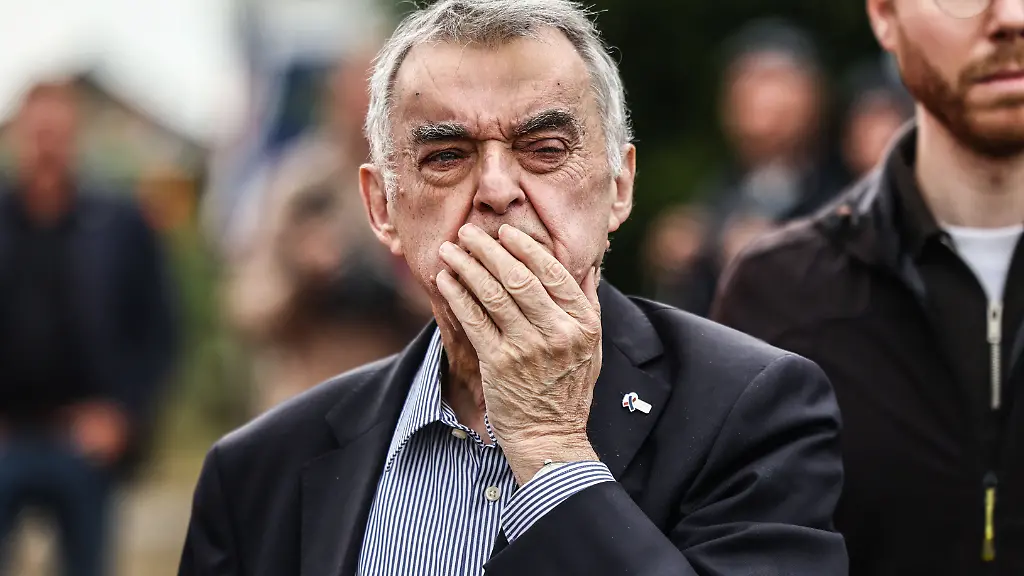 „Wird besonders schwerfallen“: Reul hat eine neue Hüfte und muss sich zu Geduld zwingen