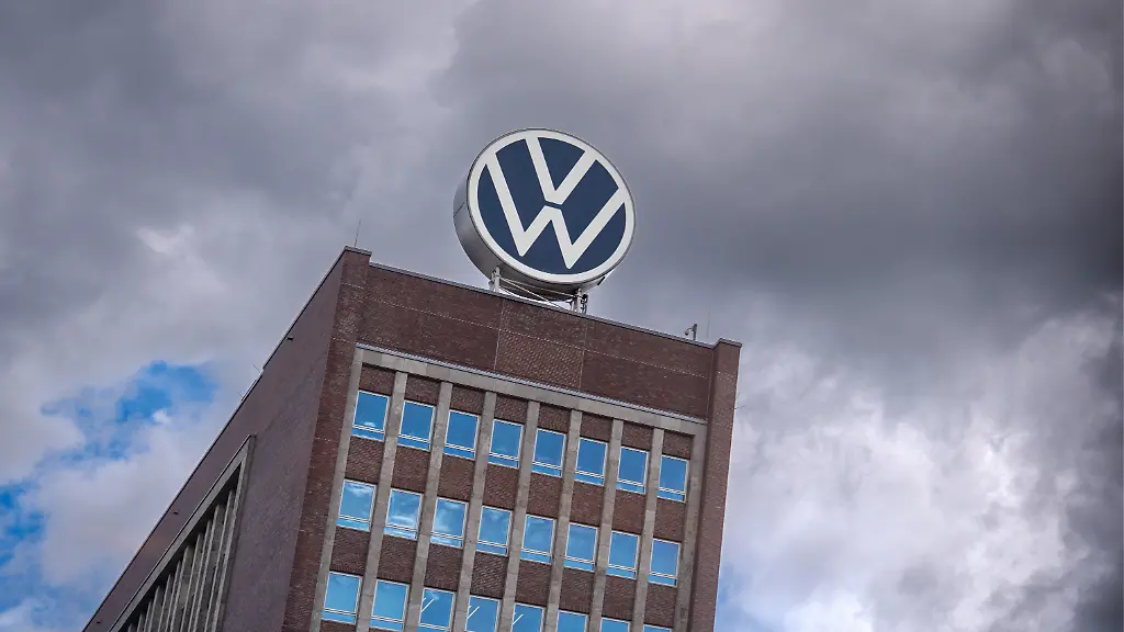 Verträge gekündigt: Was der Tarif-Hammer bei VW für die Beschäftigten bedeutet