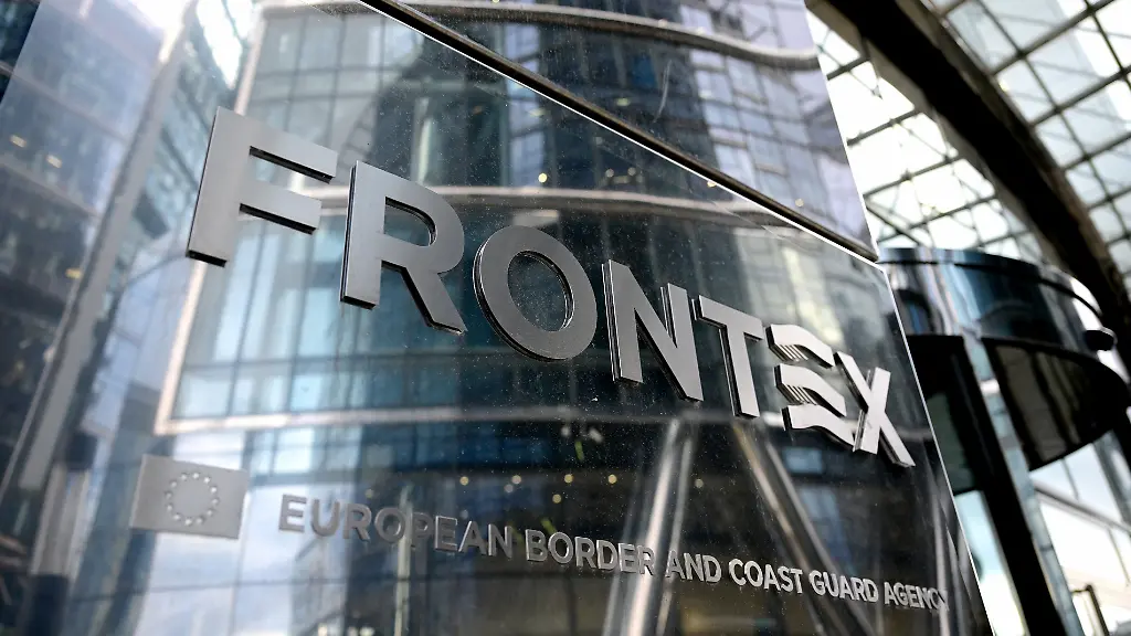Gesetzesvorschlag angekündigt: EU-Kommission will Frontex offenbar zur zentralen „Abschiebe-Agentur“ machen