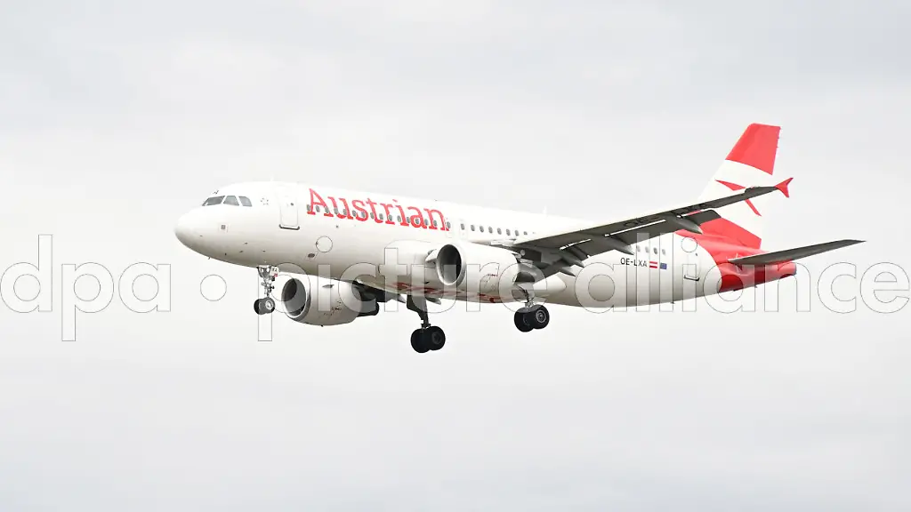 Begleitet von Kampfjet: Bombendrohung: Flugzeug aus Tel Aviv muss in Sofia notlanden