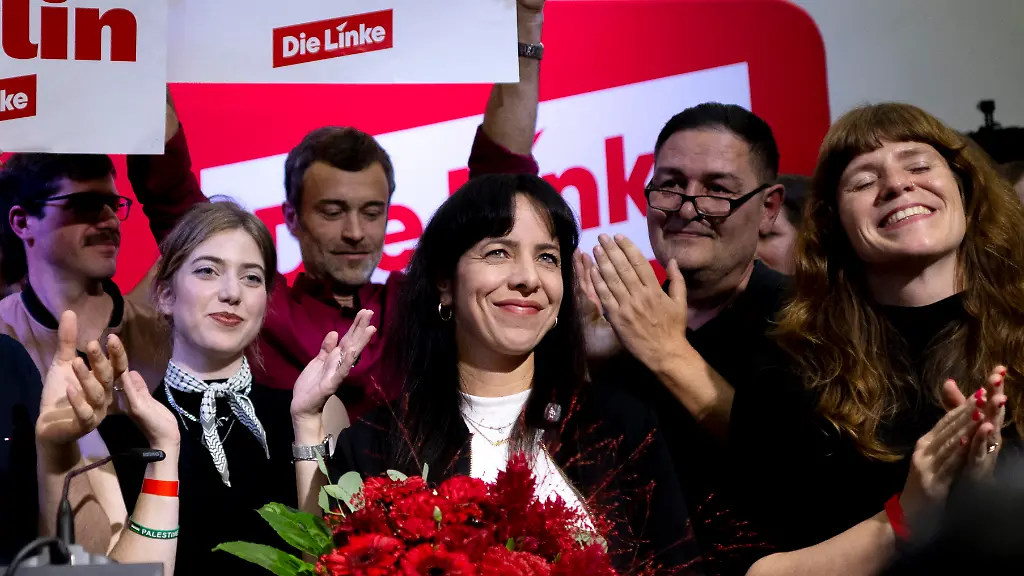 Spitze habe sich Druck gebeugt: Linken-Politiker kritisieren Antisemitismus-Einigung in Berlin scharf