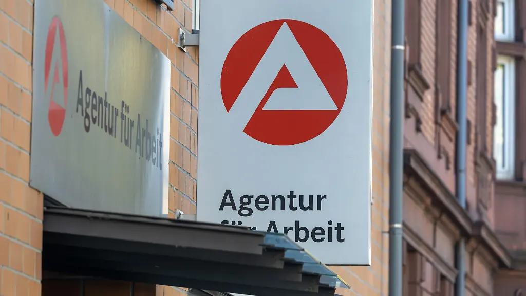 37 Prozent davon Ausländer: 1,4 Millionen Arbeitslose beziehen seit fünf Jahren Bürgergeld