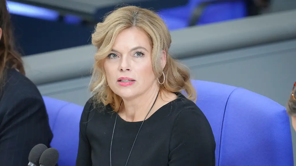 Kritik an Doppelrolle: Klöckner fordert Rausch zum Verzicht von AfD-Parteiamt auf