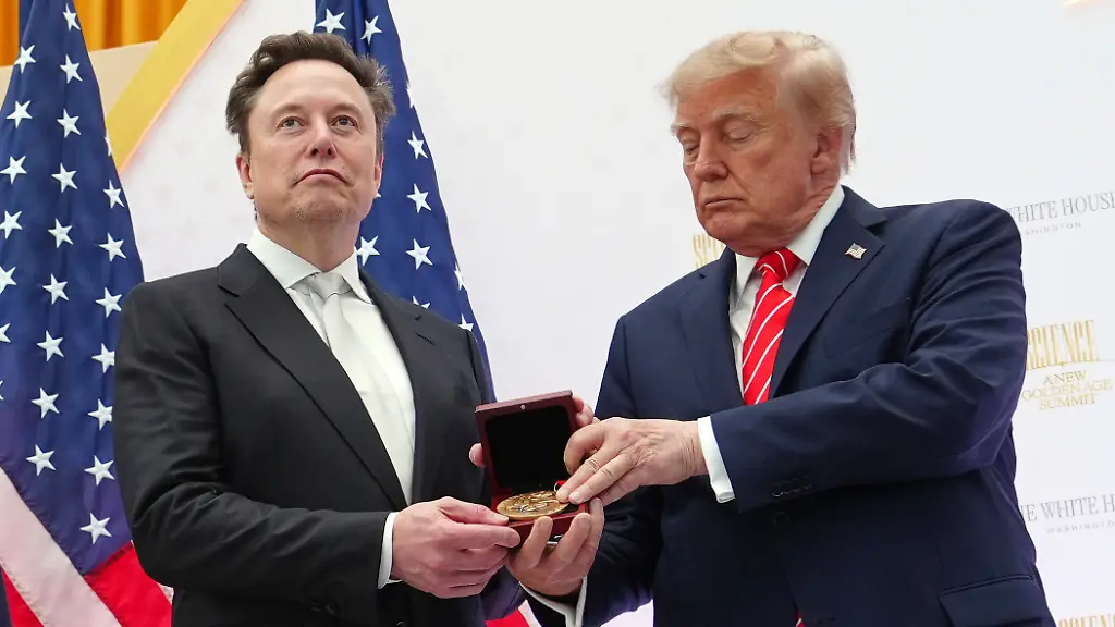 Preis für Tech-Milliardär: Trump adelt Musk als „modernen Thomas Edison“