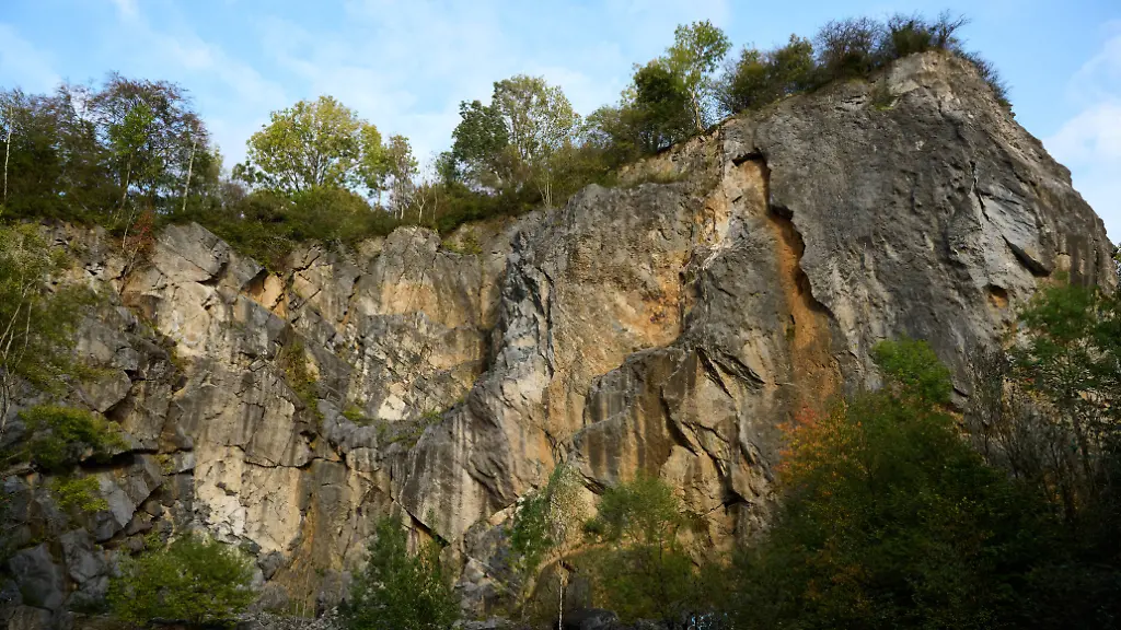 „Tragischer Unfall“: 21-Jährige stirbt bei Bungee-Sprung in NRW