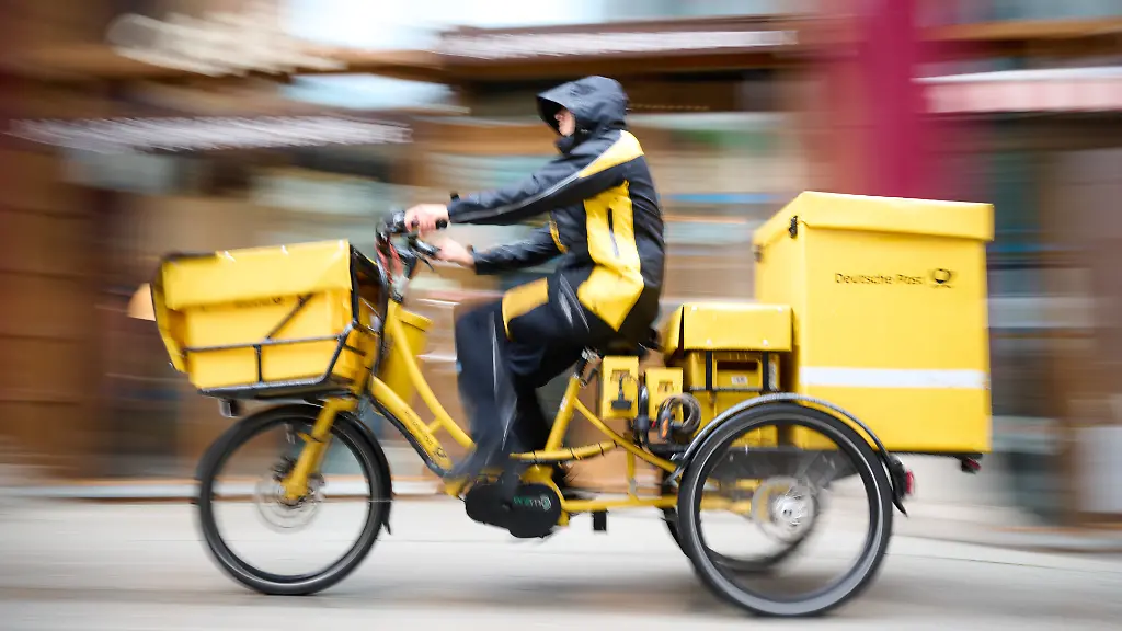 Auch Paket-Preis soll steigen: Briefversand kann 2027 deutlich teurer werden