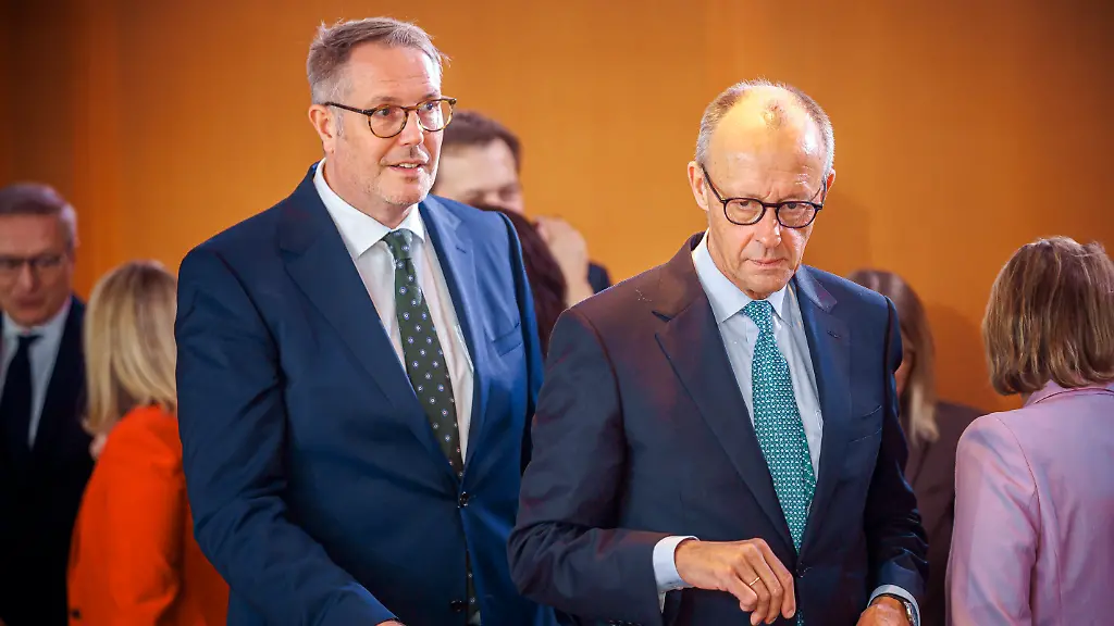 Reformen „kein Gesamtkunstwerk“: Arbeitsminister Schweitzer dringt auf Kompromiss bei Rente mit 63