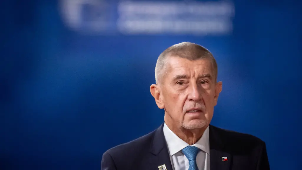 Opposition verteidigt Mehrheit : EU-Kritiker Babis kassiert Schlappe bei Senatswahl in Tschechien