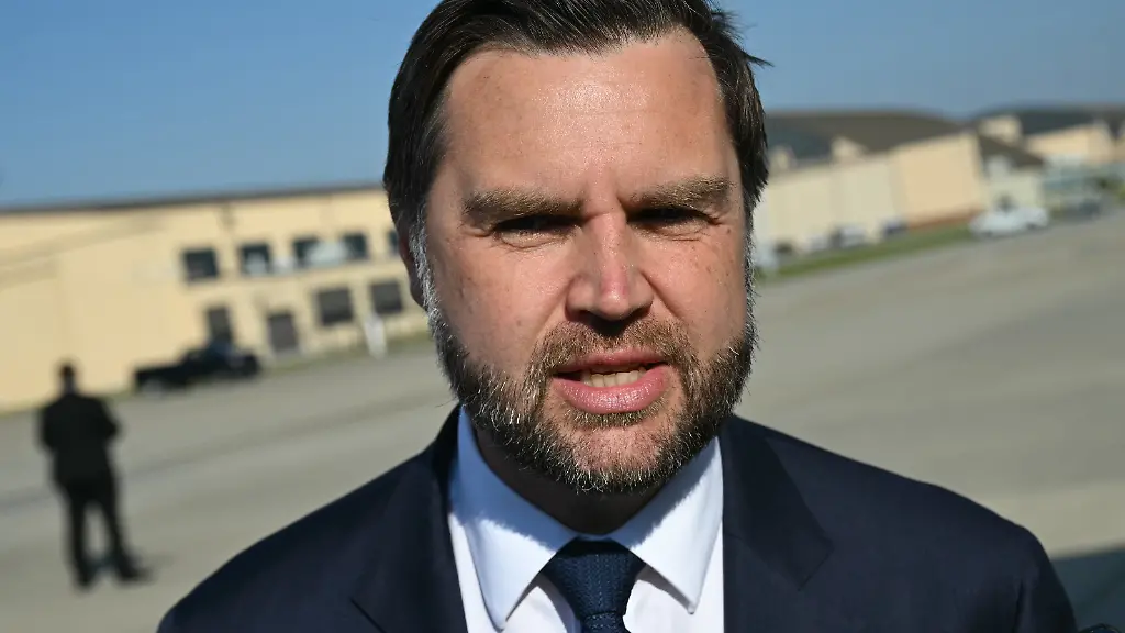 Vor möglichen neuen Angriffen: Vance sucht diplomatischen Ausweg aus Iran-Krieg