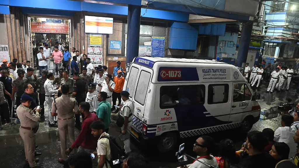 Tragödie bei Hindu-Fest : 17 Tote und zahlreiche Verletzte bei Massenpanik in Indien