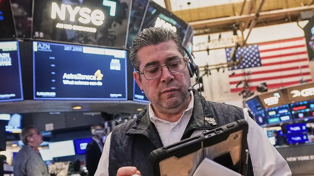 Verbraucherlaune auf Rekordtief: Hoher Ölpreis schickt Wall Street lädiert ins Wochenende