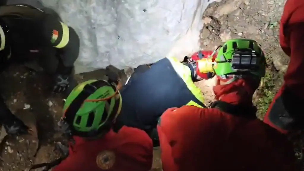 Hangrutsch im Canyon: Höhlenforscher auf Sardinien nach mehr als 27 Stunden gerettet