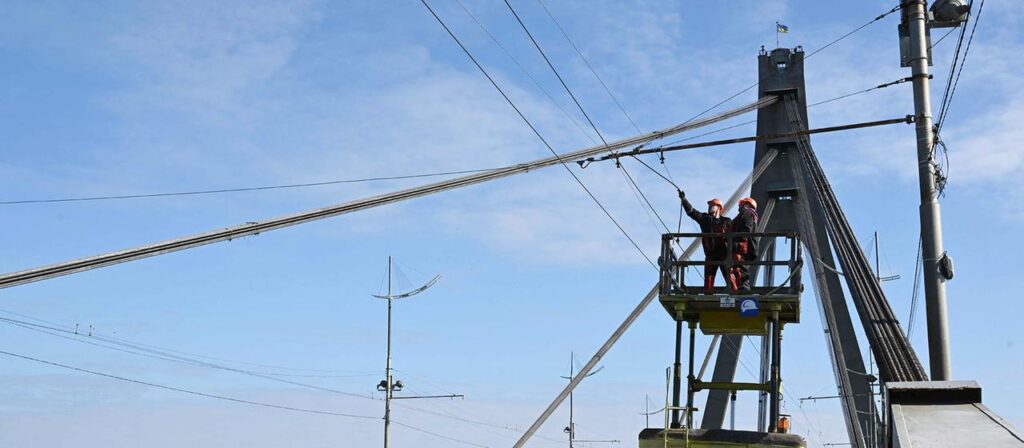 Russland beschießt erneut Brücke in Kiew