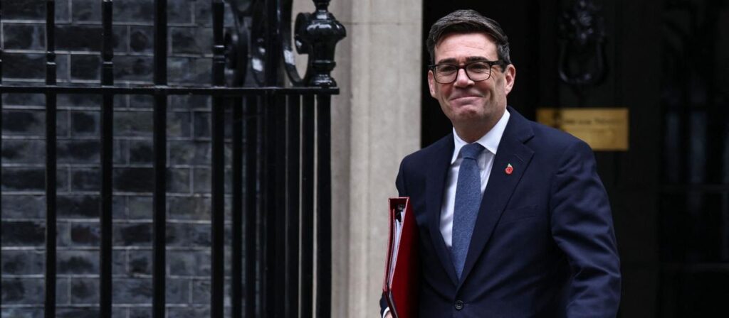 Großbritannien: Burnhams Regierung stellt Haushalt vor