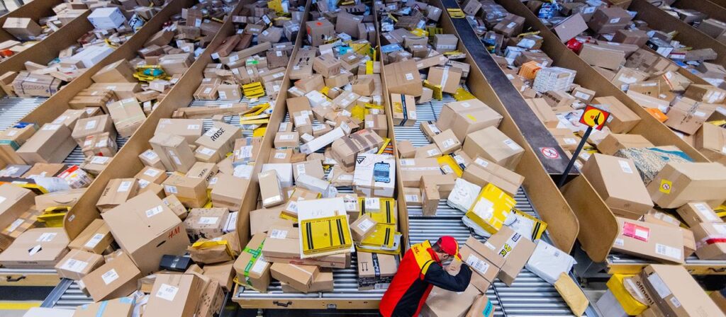 Paketversand und Retouren durch Onlinehandel auf Rekordniveau