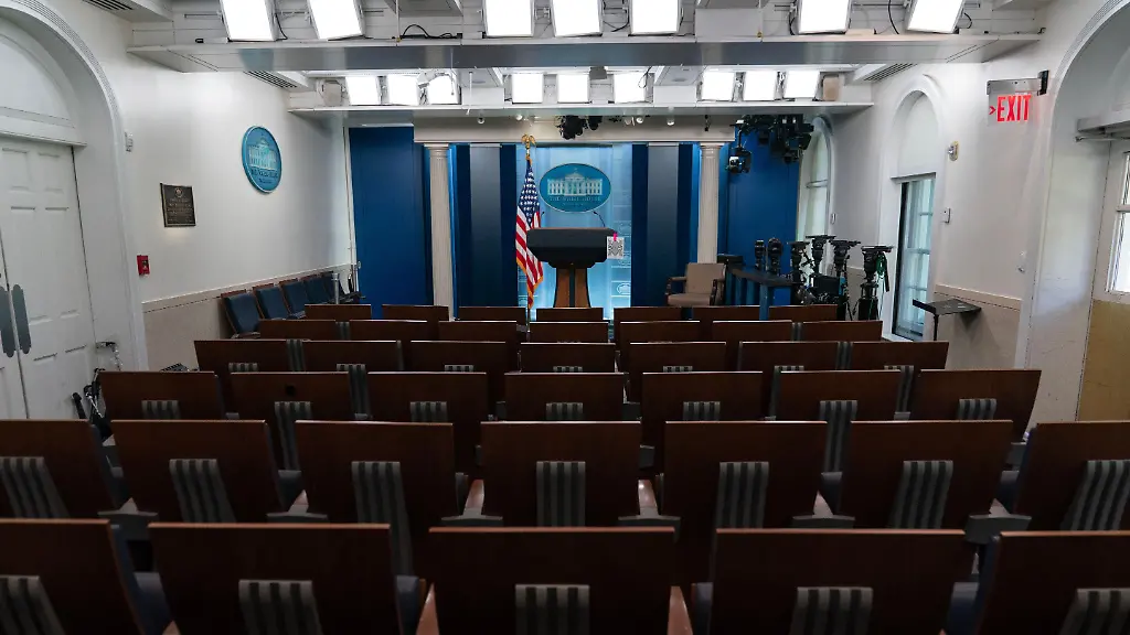 Kein Pool statt Presse, aber …: Trump: Könnte Journalisten an „weniger lästigen Ort“ verlegen