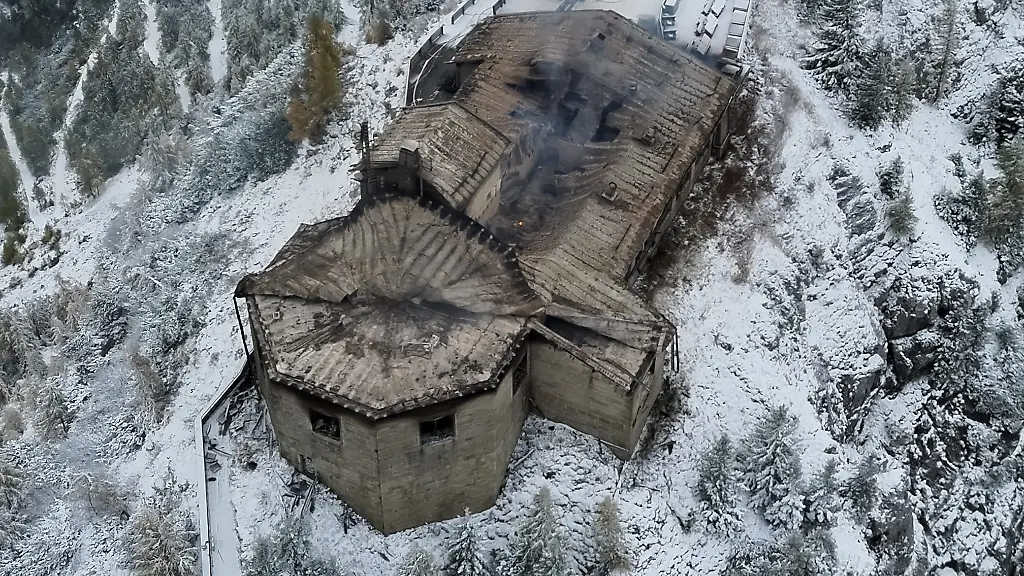 Vor Brand am Obersalzberg: Kehlsteinhaus-Verdächtiger zeigt sich wenige Tage vorher selbst an