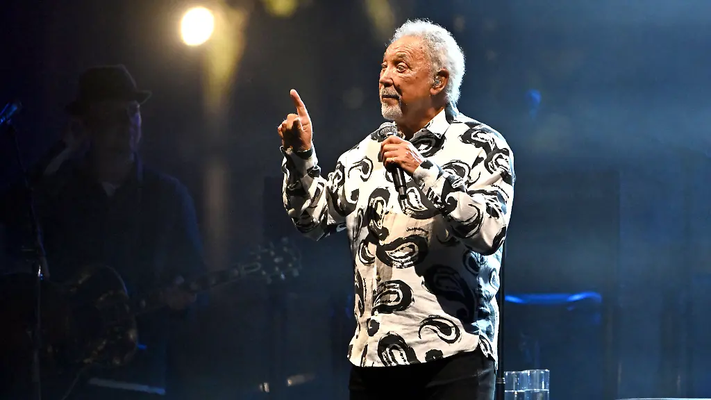 „Schlimme Grippe“: Tom Jones muss Konzerte verschieben