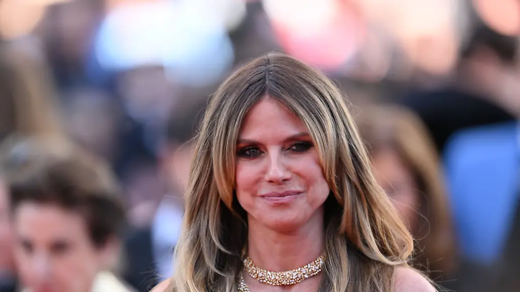 Heidi Klum gibt Ekel-Hinweis auf ihr Halloween-Kostüm