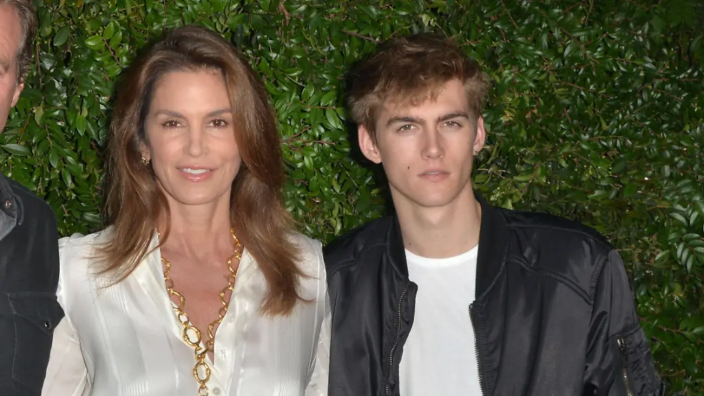 „Eine gütige, schöne Seele“: Cindy Crawford äußert sich erstmals nach Tod ihres Sohnes