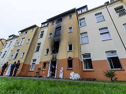 Drei Tote und fünf Verletzte: Anwohner soll verheerendes Feuer in Bochum gelegt haben