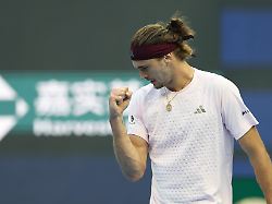 In 55 Minuten erledigt: Überlegener Zverev rast ins Kracher-Duell mit Djokovic