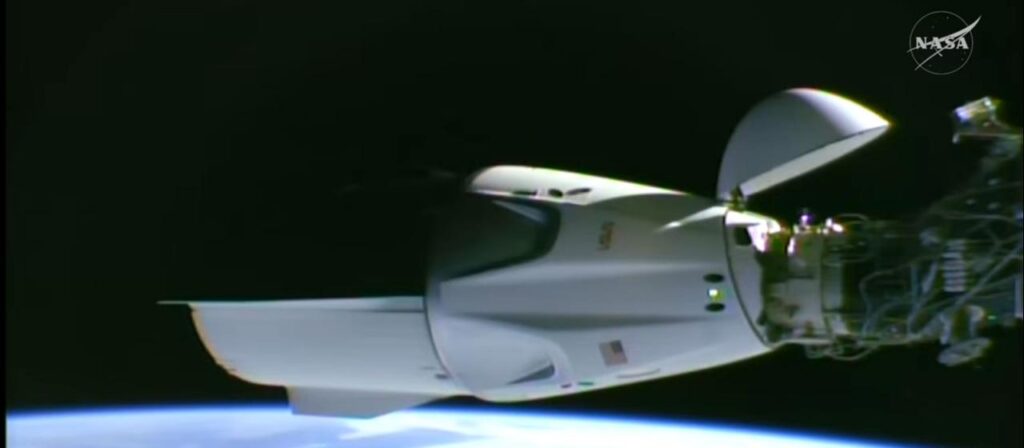 Astronauten erreichen ISS in Rekordzeit
