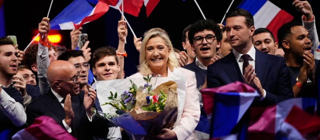 Auftakt der RN-Wahlkampagne: Le Pen spricht von „Wiedergeburt“ Frankreichs