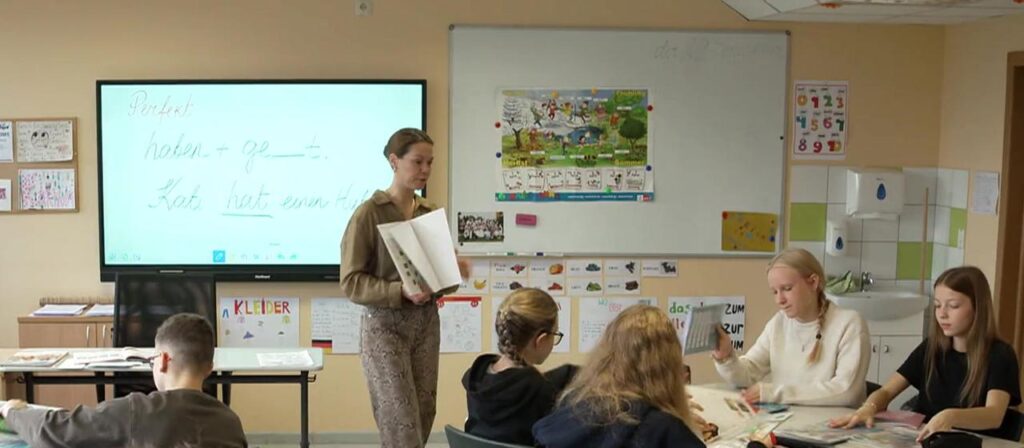 Hallo statt Privjet: An Lettlands Schulen ist Russisch verboten