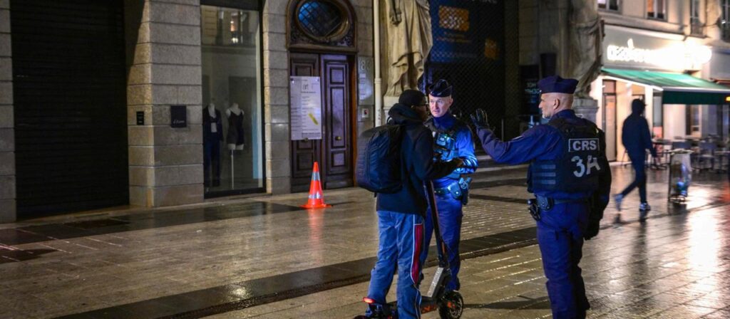 Frankreich verlängert örtliche Ausgangssperren – nach ruhiger Nacht