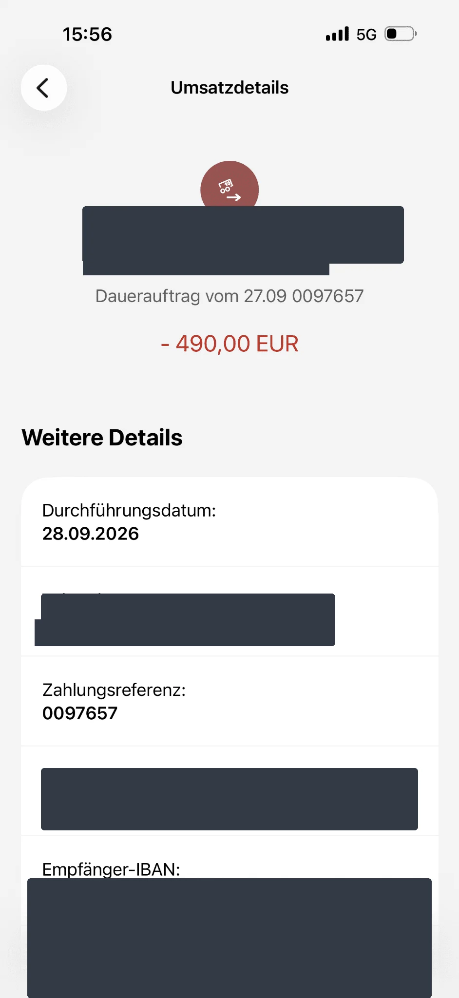 Anonymisierter Kontoumsatz über 490 Euro mit der Bezeichnung Dauerauftrag