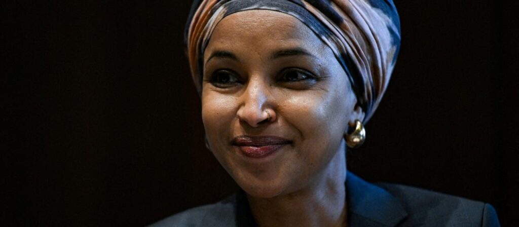Kurz vor Zwischenwahlen: Durchsuchung bei Trump-Kritikerin Omar