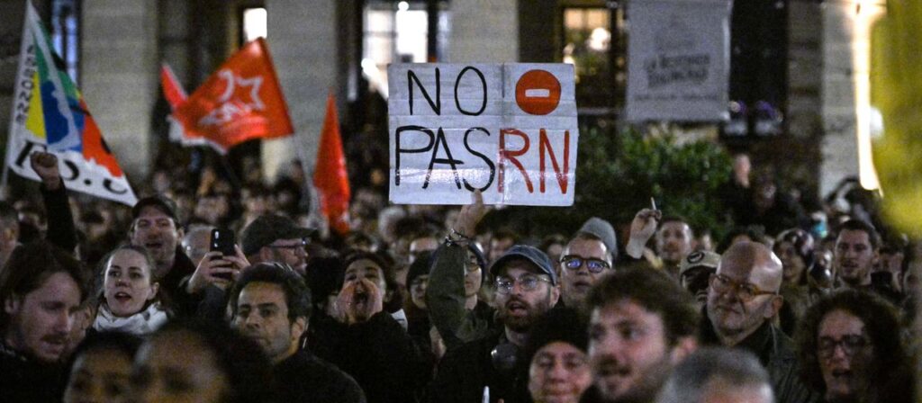 Nach Anschlägen in Frankreich: Sorge vor wachsendem Rassismus