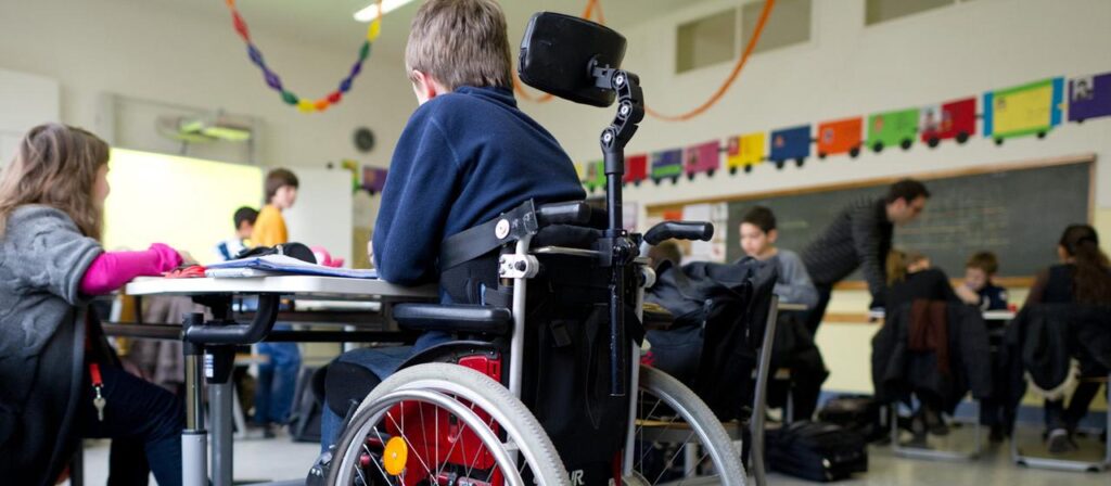 Reform der Kinder- und Jugendhilfe: Diskussion über Schulassistenzen