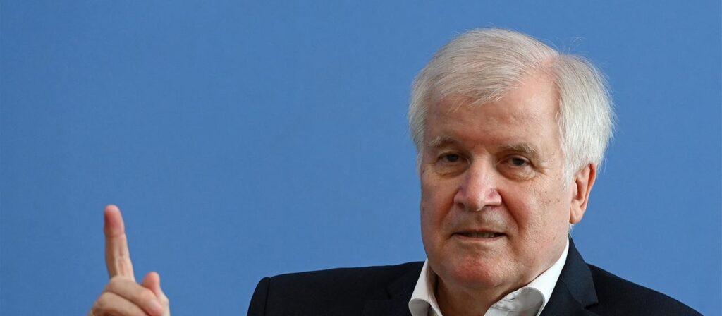 Seehofer sieht „Glaubwürdigkeitsverlust“ bei Merz