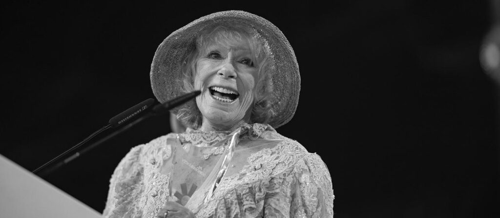 Schauspielerin Elke Sommer gestorben | tagesschau.de
