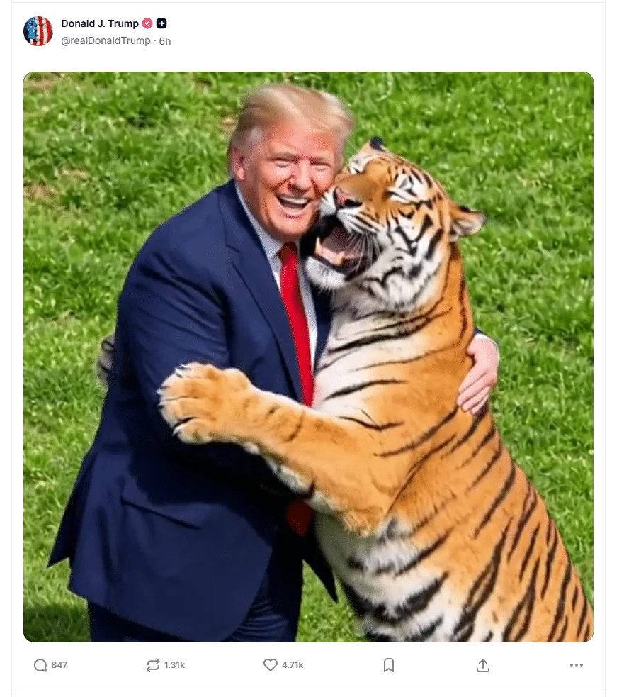 Screenshot eines Truth-Social-Beitrags mit einer KI-Darstellung von Donald Trump, der einen Tiger umarmt