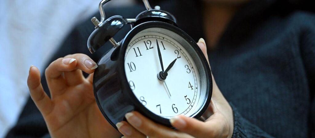 Sommerzeit endet – Um 3:00 Uhr wird an der Uhr gedreht